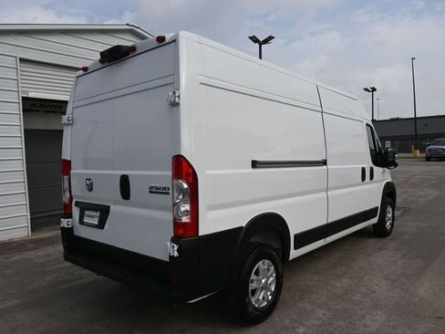 New 2025 RAM ProMaster 2500 w/ Quick Order Package 22G SLT image 19