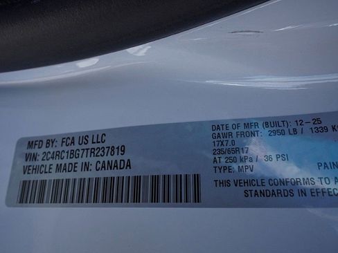 New 2026 Chrysler Pacifica Select image 13