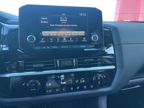 New 2025 Nissan Pathfinder SV image 17