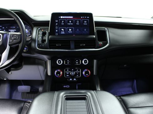 Used 2024 GMC Yukon XL SLE image 19