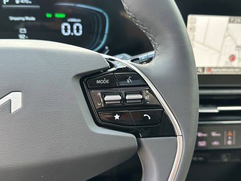 New 2025 Kia Niro SX image 27