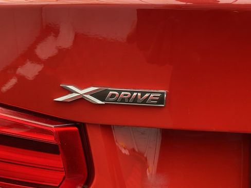 Used 2018 BMW 330i xDrive Sedan w/ Premium Package AWD/4WD image 15