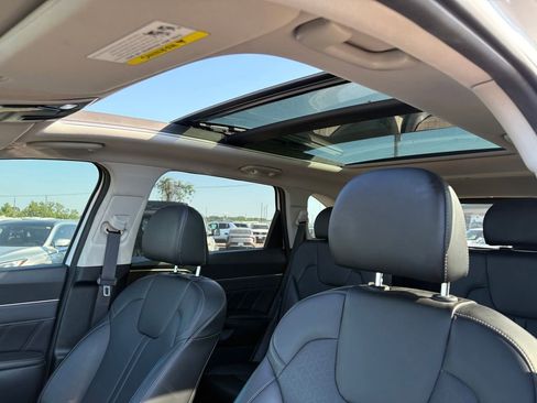 Certified 2022 Kia Sorento SX AWD/4WD image 16