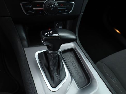 Used 2023 Dodge Charger SXT image 11