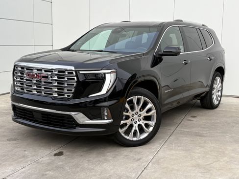 Used 2024 GMC Acadia Denali w/ Super Cruise Package image 2