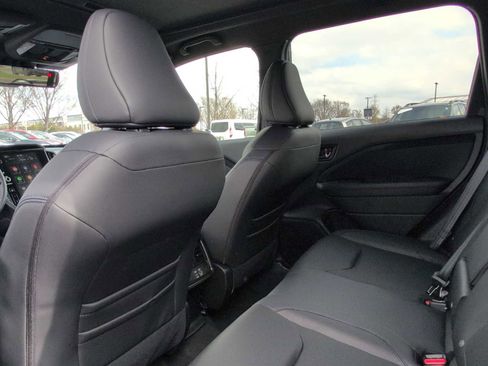 Used 2025 Subaru Forester Limited w/ Popular Package image 18