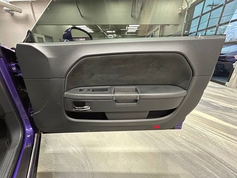 Used 2010 Dodge Challenger SRT8 w/ SRT Option Group II image 37