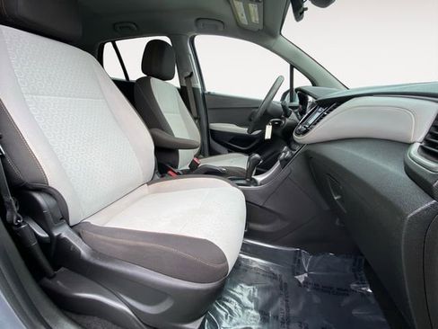 Used 2020 Chevrolet Trax LS w/ Tint and Cruise Package image 15