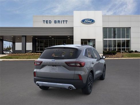 New 2025 Ford Escape SE image 8