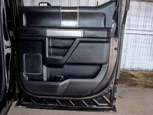 Used 2020 Ford F250 Lariat w/ Lariat Ultimate Package AWD/4WD image 46