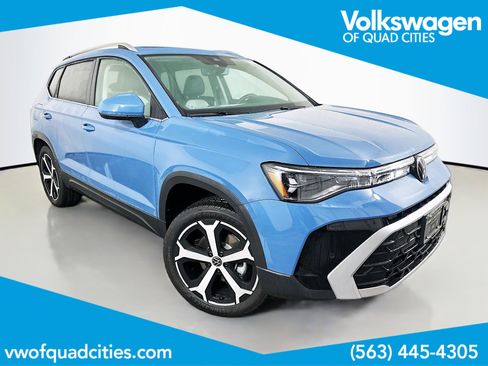 New 2026 Volkswagen Taos SEL image 1