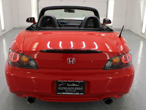Used 2004 Honda S2000 image 8