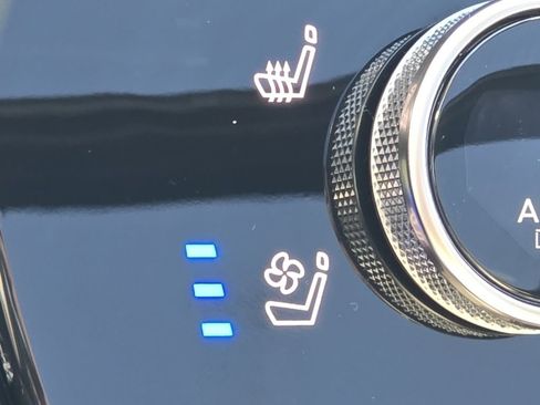 Used 2025 INFINITI QX60 Luxe w/ Vision Package image 8