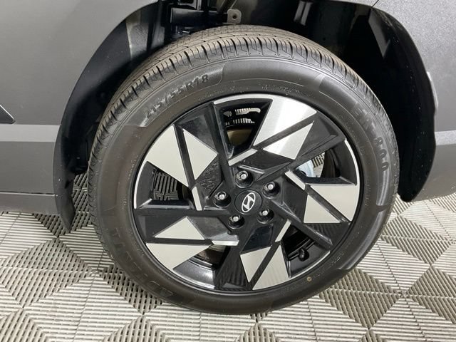 Used 2024 Hyundai Kona SEL FWD image 9