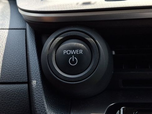 Used 2025 Toyota Prius LE FWD image 25