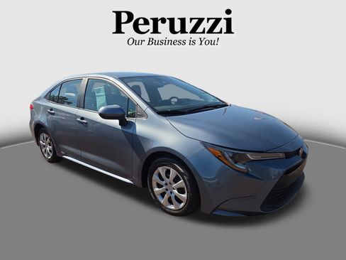 Certified 2024 Toyota Corolla LE image 1