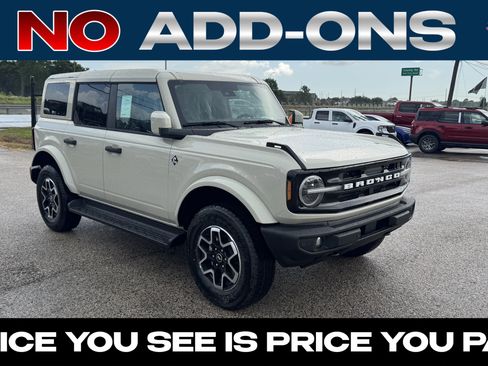 New 2026 Ford Bronco Outer Banks AWD/4WD image 1