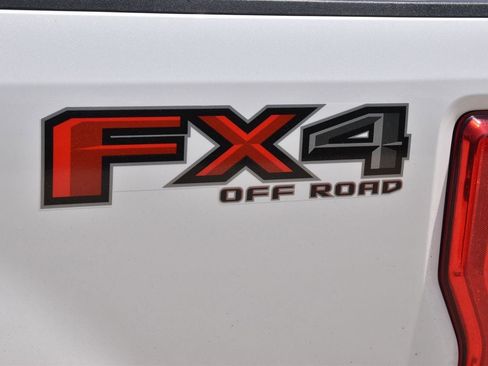 Used 2019 Ford F250 Lariat w/ Lariat Ultimate Package AWD/4WD image 13