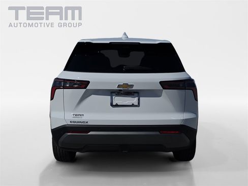 New 2026 Chevrolet Equinox LT image 6