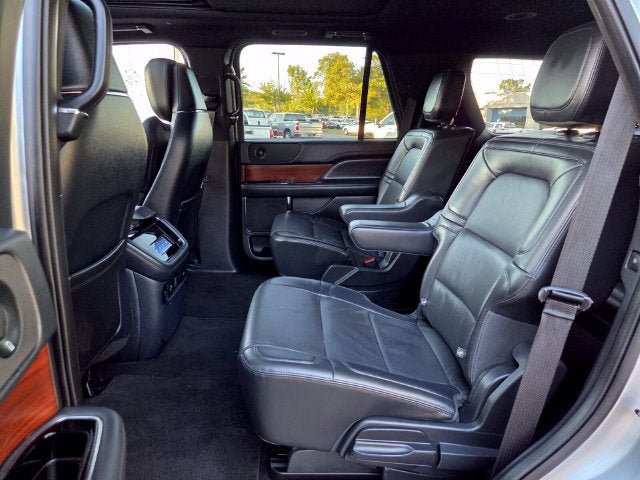Used 2023 Lincoln Navigator Reserve AWD/4WD image 13