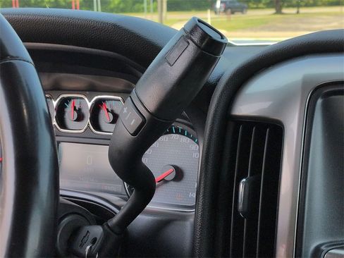 Used 2018 Chevrolet Silverado 1500 LT w/ All Star Edition image 16