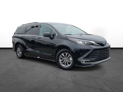 Used 2024 Toyota Sienna XLE