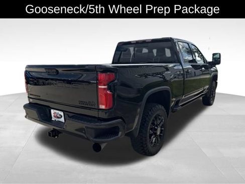 Used 2025 Chevrolet Silverado 3500 High Country w/ High Country Premium Package AWD/4WD image 8
