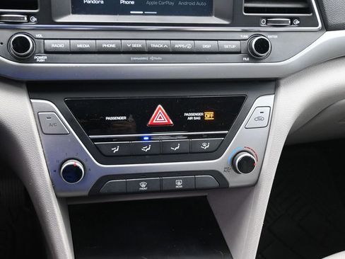 Used 2018 Hyundai Elantra SEL image 19