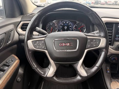 Used 2019 GMC Acadia Denali w/ Technology Package AWD/4WD image 17