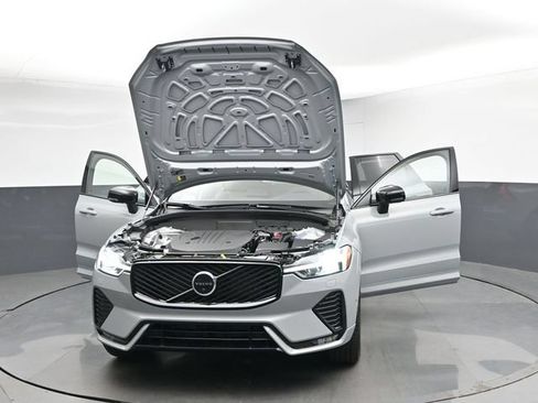 New 2026 Volvo XC60 B5 Plus w/ Protection Package Premier AWD/4WD image 54
