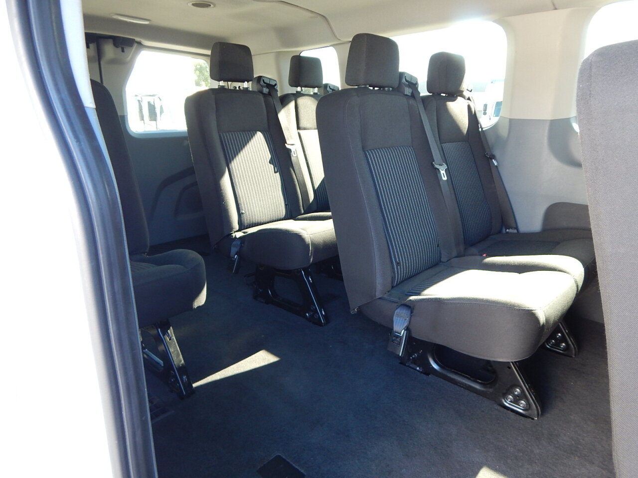 Used 2018 Ford Transit 350 XL RWD image 4
