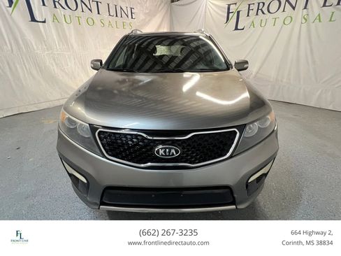 Used 2011 Kia Sorento SX image 2