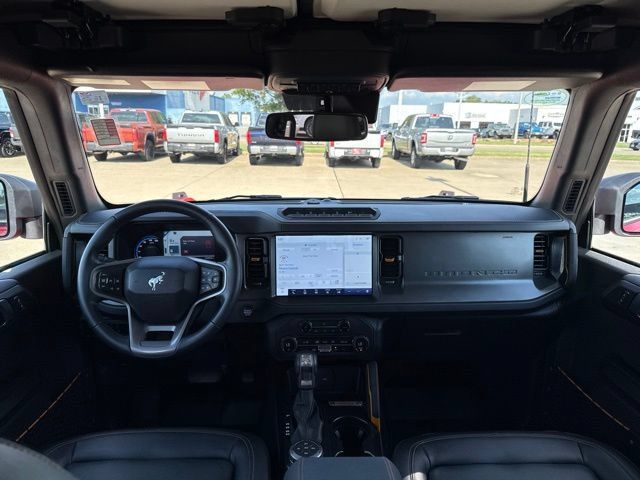 Used 2024 Ford Bronco Badlands w/ Sasquatch Package AWD/4WD image 16