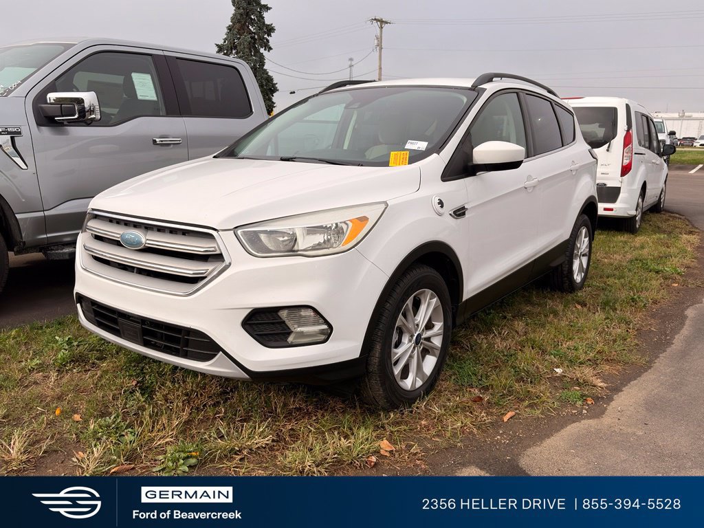Used 2018 Ford Escape SE w/ Ford Safe & Smart Package FWD image 1
