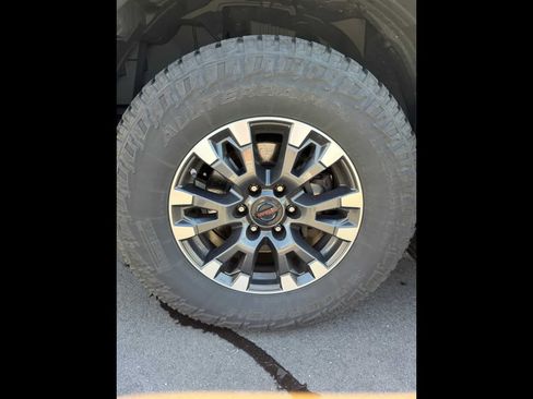 Used 2021 Nissan Titan PRO-4X w/ Pro-4x Convenience Package AWD/4WD image 10