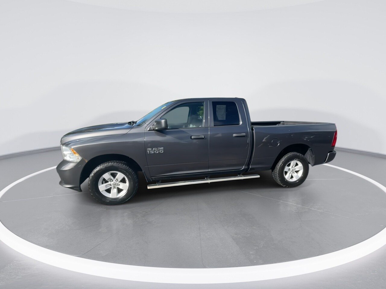 Used 2018 RAM 1500 Express AWD/4WD image 12