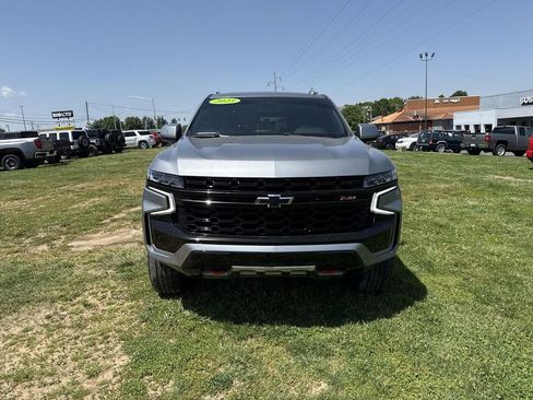Used 2023 Chevrolet Suburban Z71 w/ Z71 Off-Road Package AWD/4WD image 16