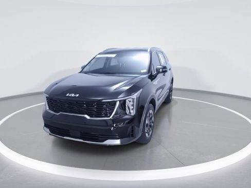 Used 2025 Kia Sorento S image 3