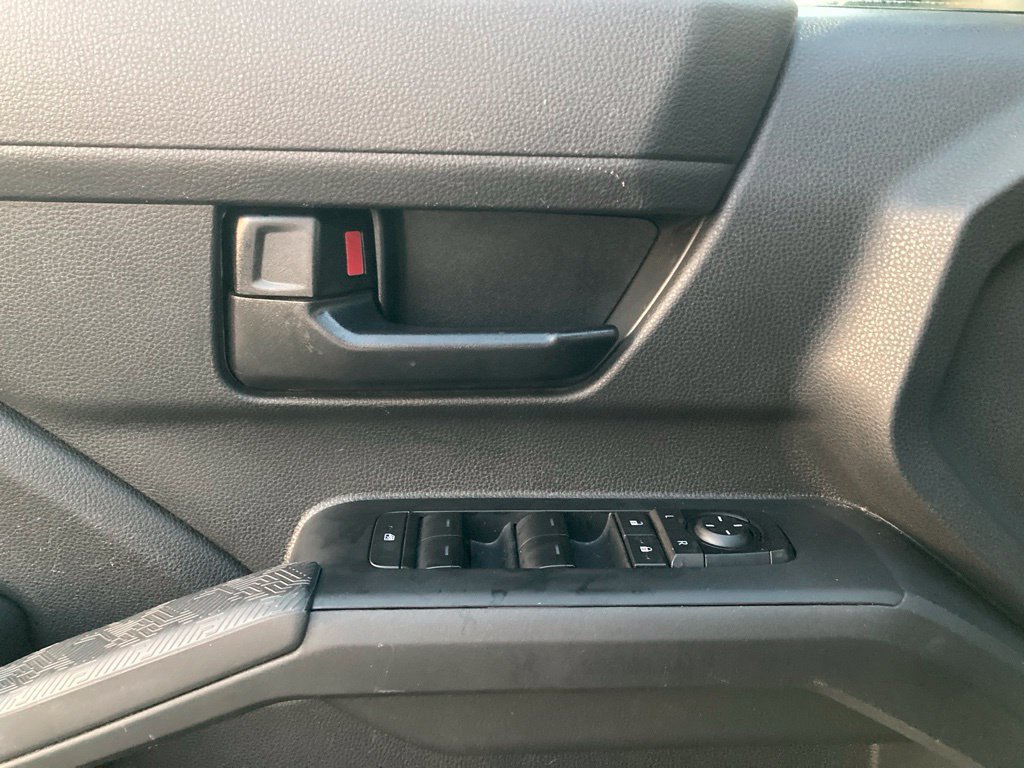 Used 2024 Toyota Tacoma SR5 AWD/4WD image 12