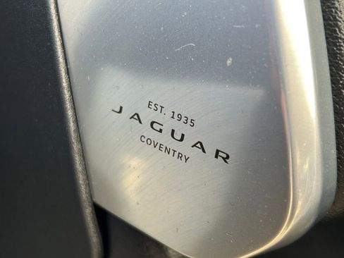 Used 2024 Jaguar F-PACE R-Dynamic S image 12