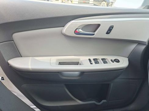 Used 2010 Chevrolet Traverse LT w/ Personal Connectivity Package FWD image 28