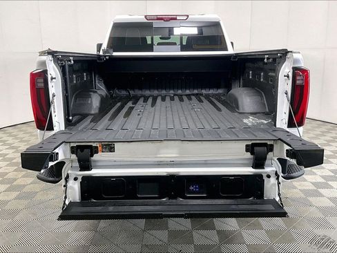 Used 2024 GMC Sierra 2500 Denali Ultimate AWD/4WD image 36