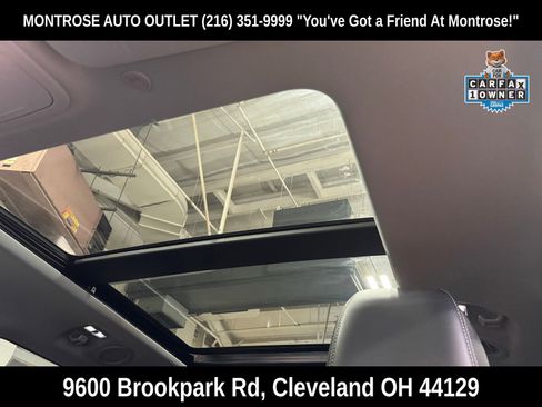 Used 2022 Ford Explorer XLT w/ Equipment Group 202A AWD/4WD image 28