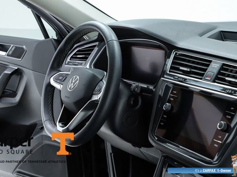 Used 2022 Volkswagen Tiguan SE image 35