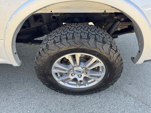 Used 2018 Ford F150 Lariat image 42