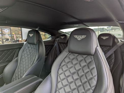 Used 2016 Bentley Continental GT image 29