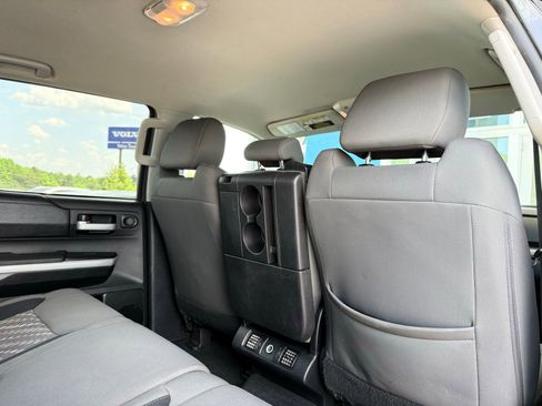 Used 2018 Toyota Tundra SR5 AWD/4WD image 23