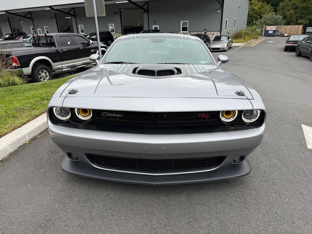 Used 2017 Dodge Challenger R/T Scat Pack RWD image 9