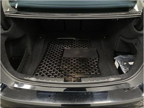 Used 2018 BMW 330i xDrive Sedan image 5