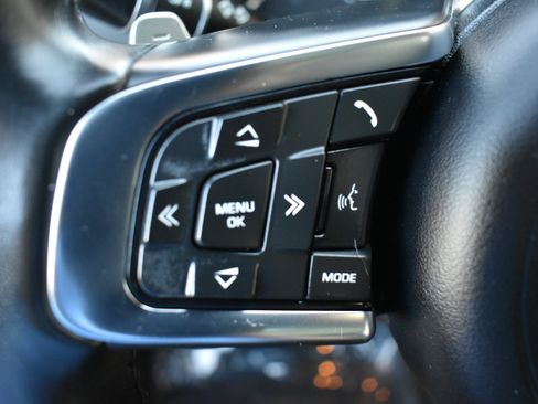 Used 2018 Jaguar F-PACE S image 15